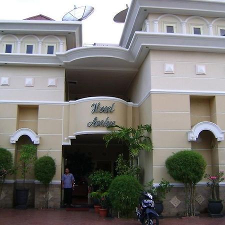 Archie Hotel Ternate Island Екстериор снимка